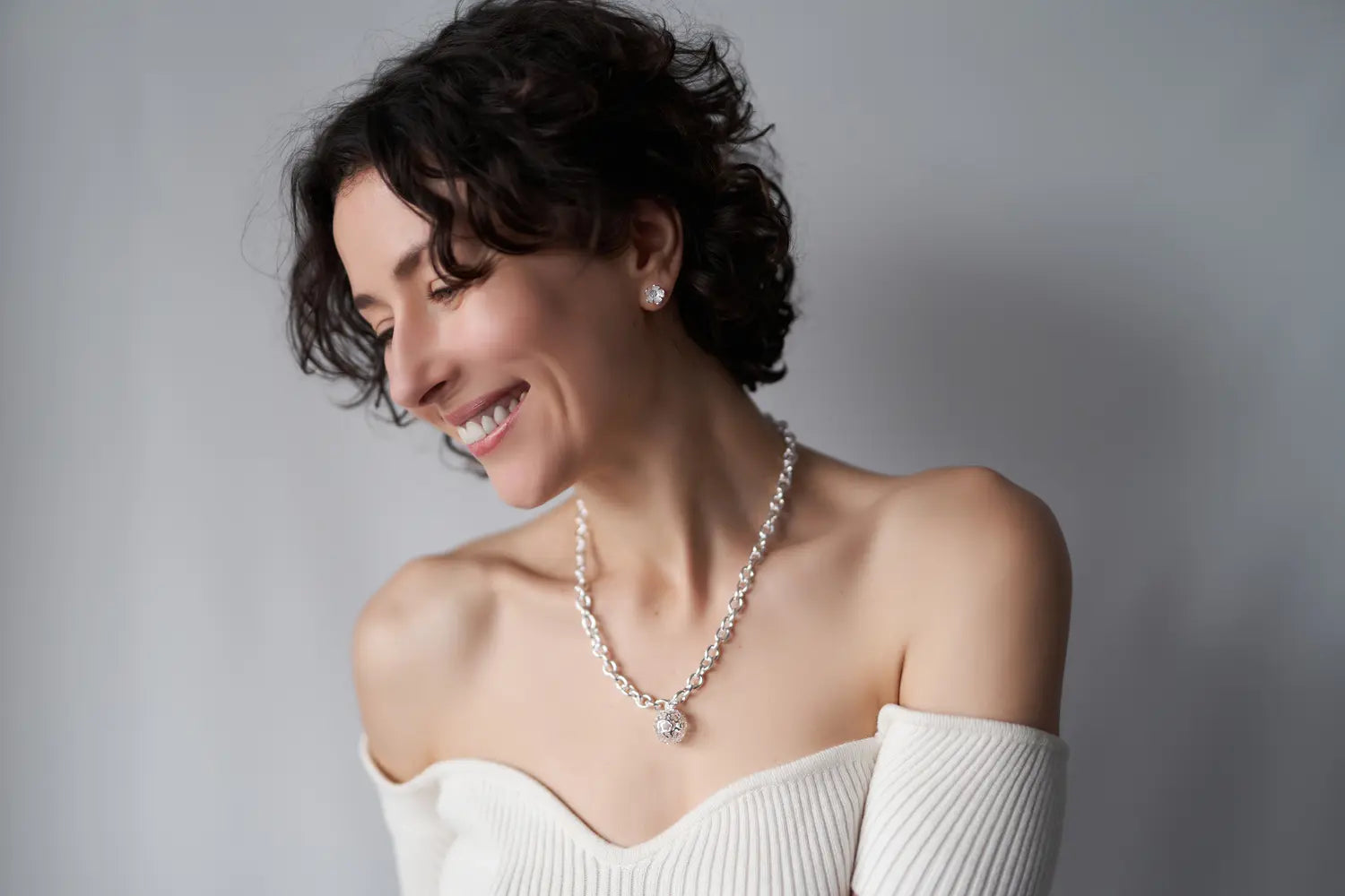 Rae Necklace – Finnish Craftsmanship & Timeless Nordic Elegance