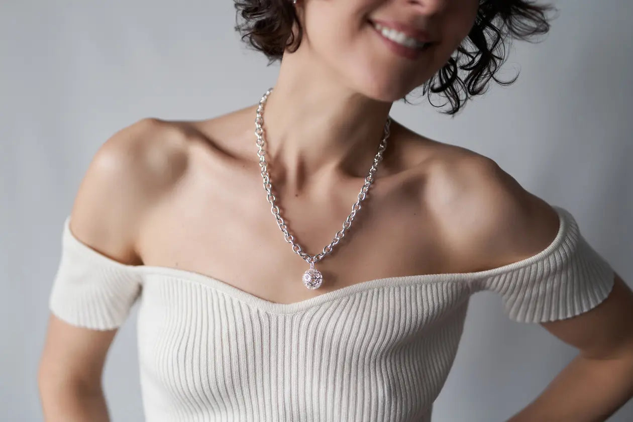 Rae Necklace – Finnish Craftsmanship & Timeless Nordic Elegance