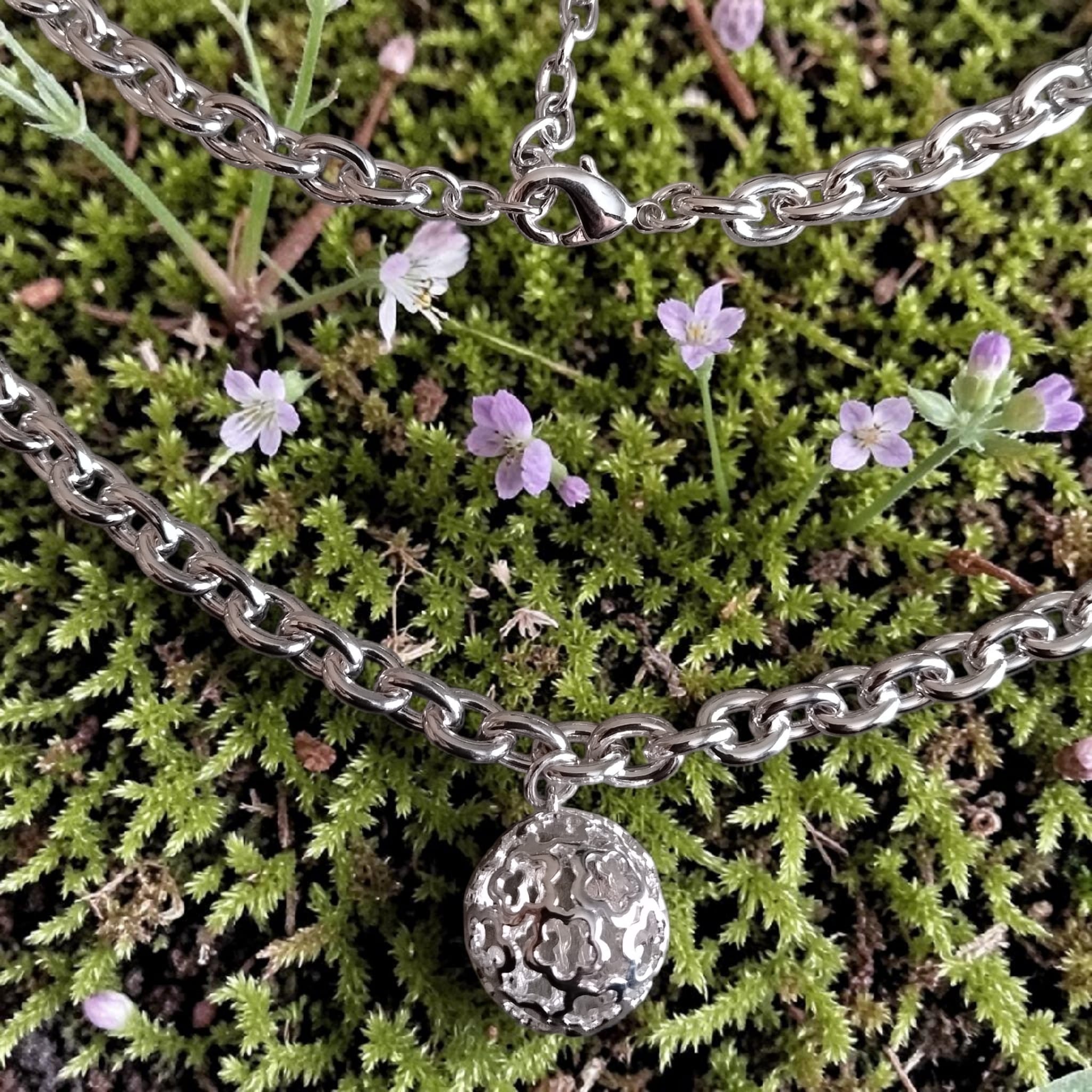 Rae Necklace – Finnish Craftsmanship & Timeless Nordic Elegance