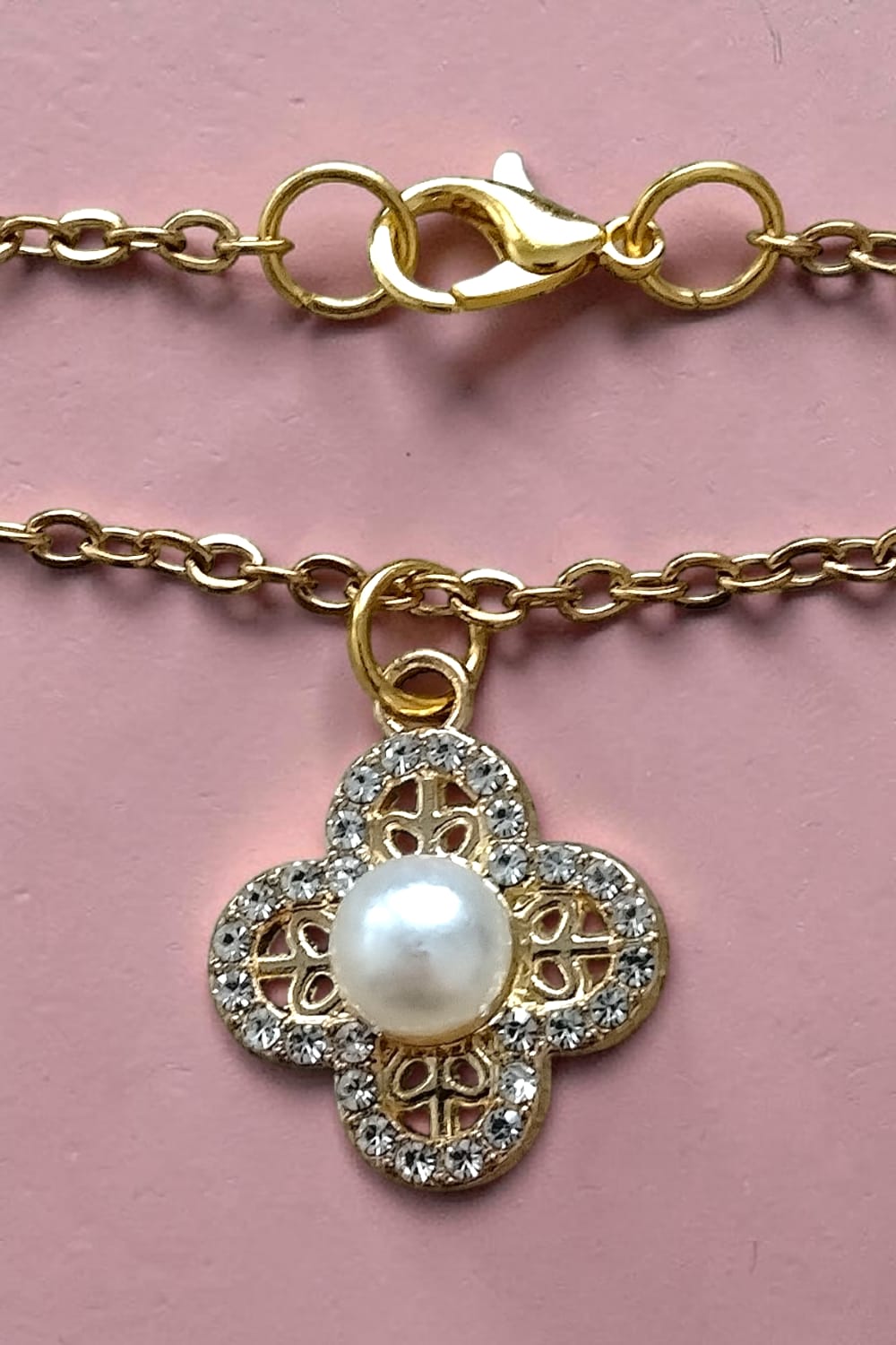 Gold Clover Pearl Necklace