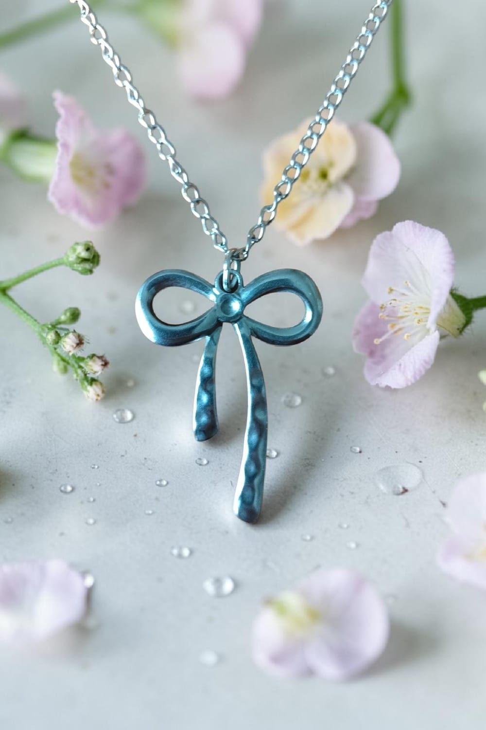 Silver Bow Necklace ✨ Stainless Steel